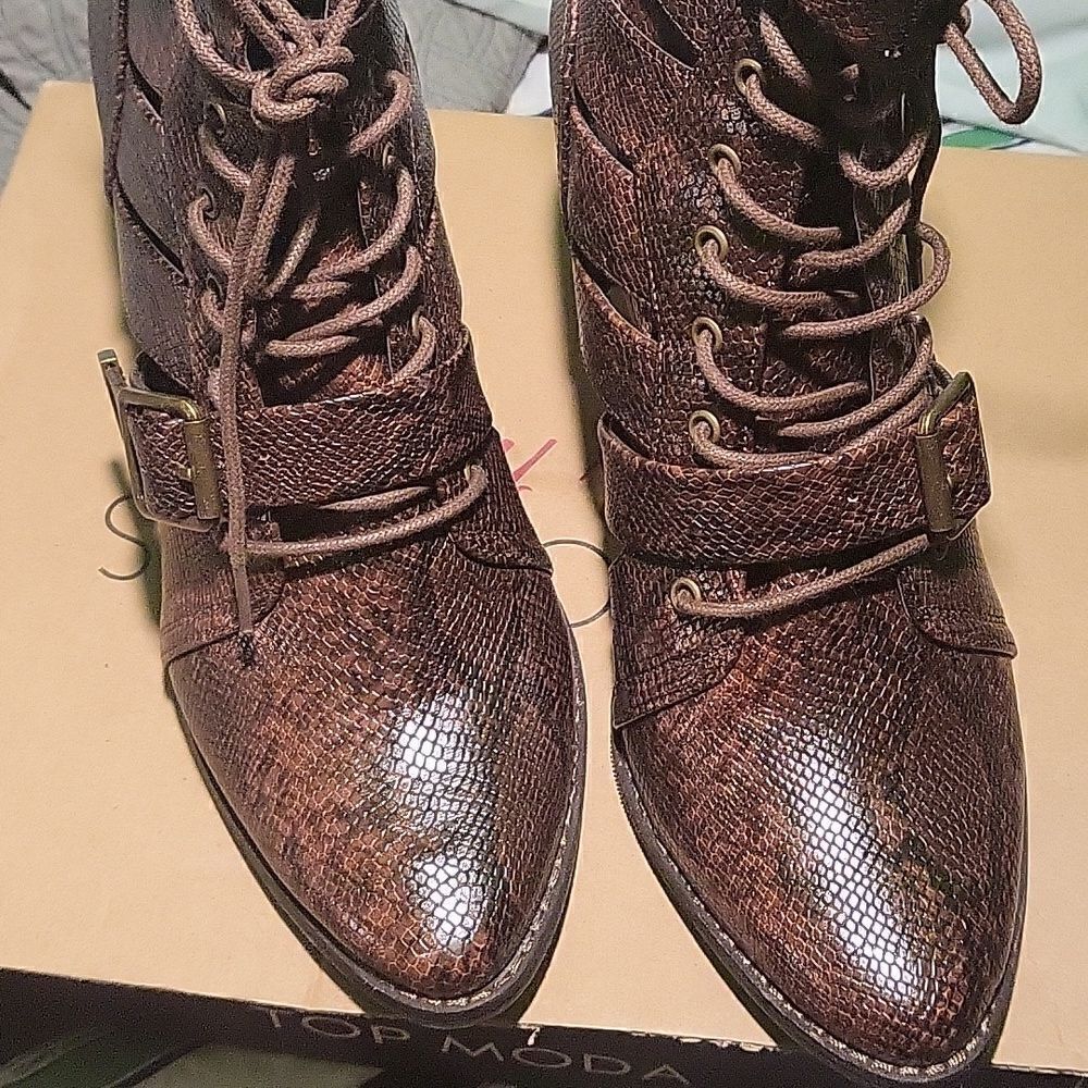 Brown croc booties  - Picture 2 of 5